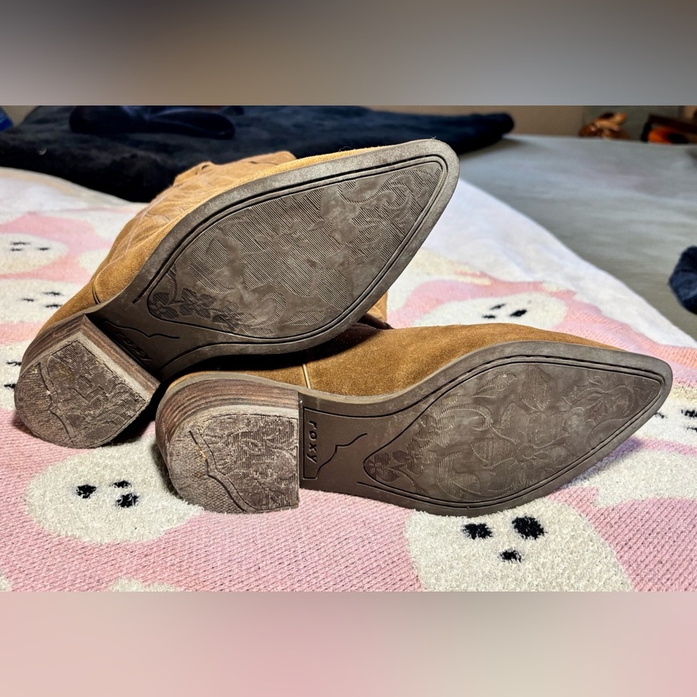 Roxy Tan Suede Western-Style Boots with Floral Lining - Picture 5 of 5